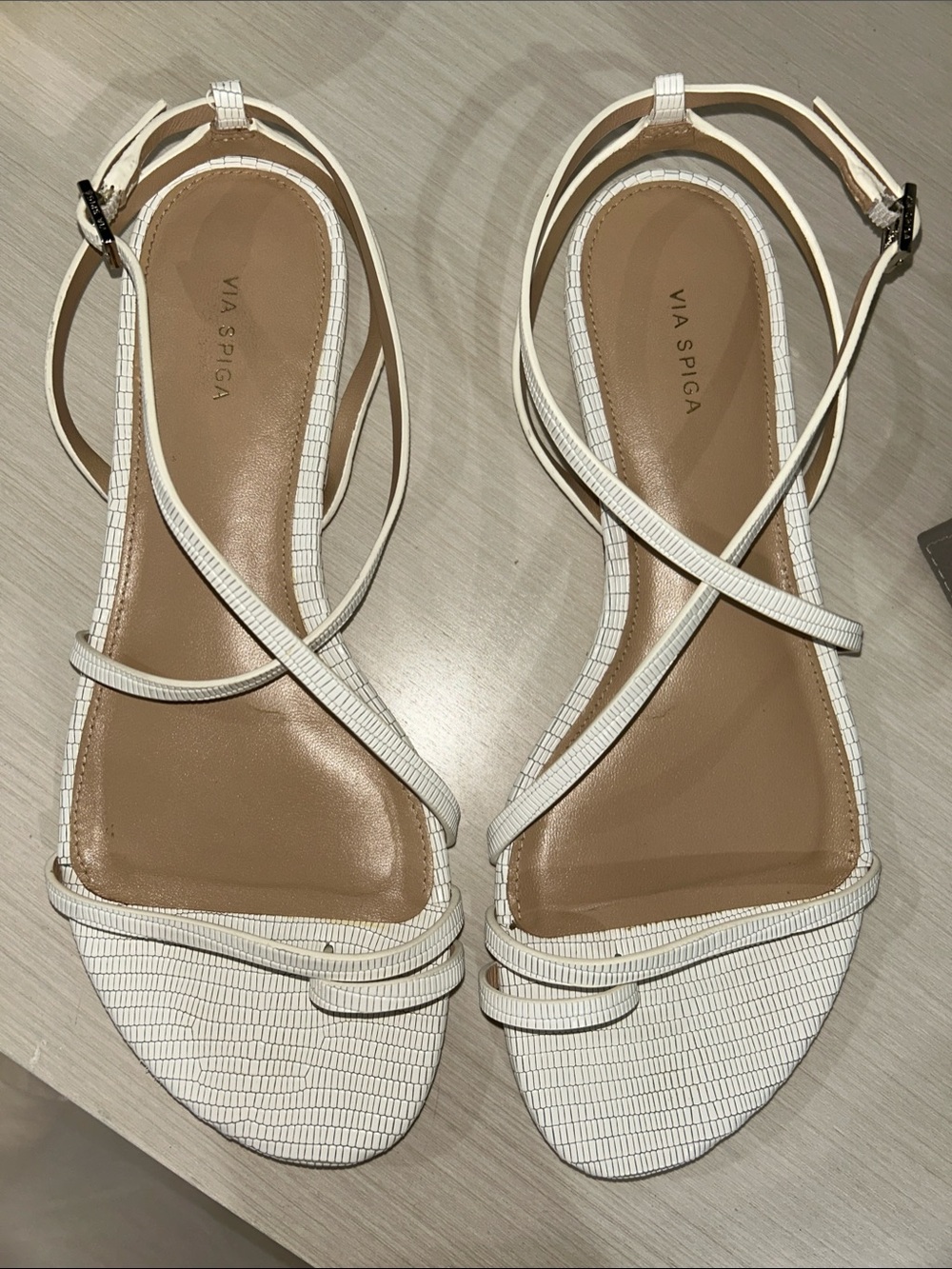 Via Spiga White Textured Strappy Flat Leather Sandals